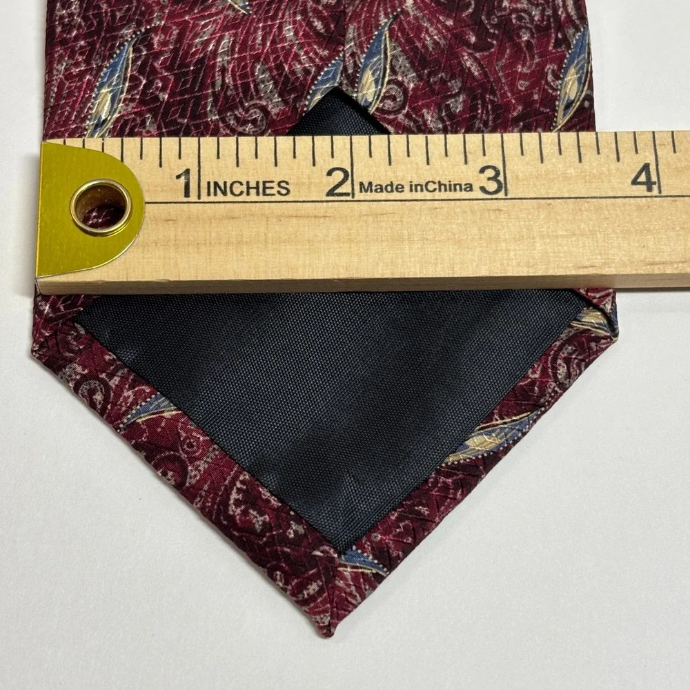 Jos A Bank‎ Necktie Mens One Size Burgundy Paisley Silk Corporate USA
